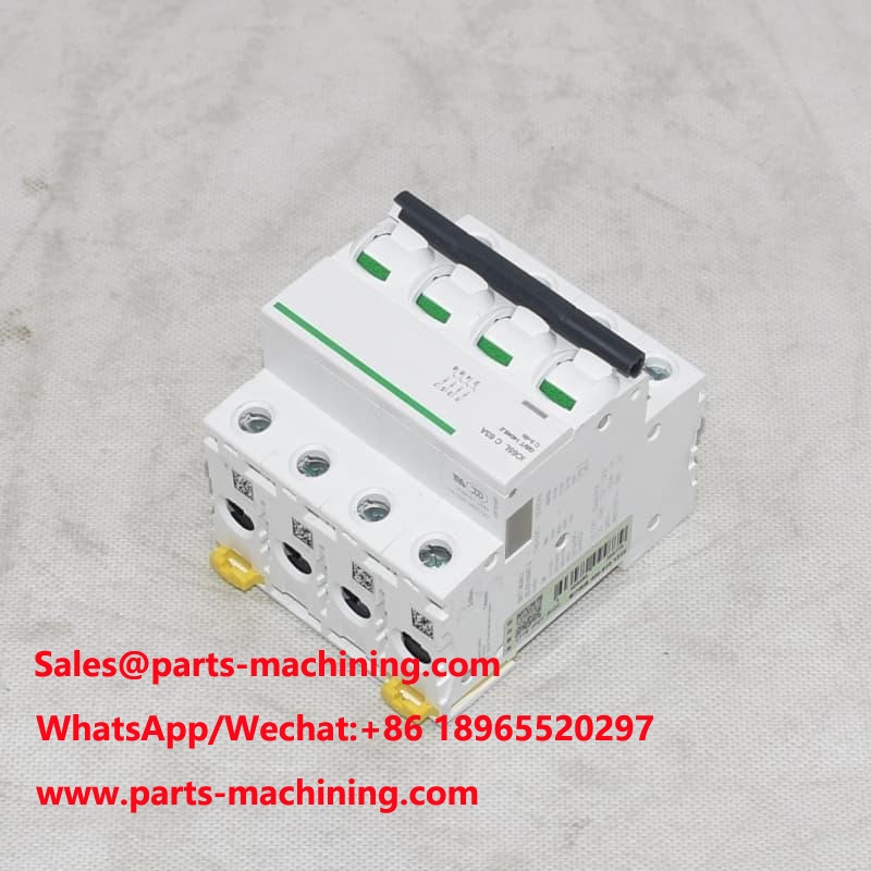 Interruttore automatico miniaturizzato IC65L-C63A-4P 4P C 63A